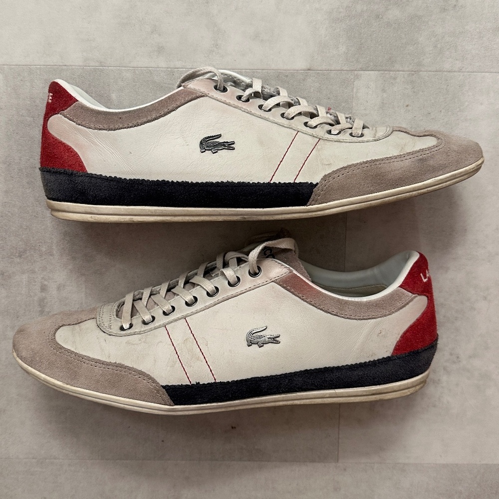 Men's Lacoste Misano 15 LCR soccer style sneaker off white/blue/red US SZ 10